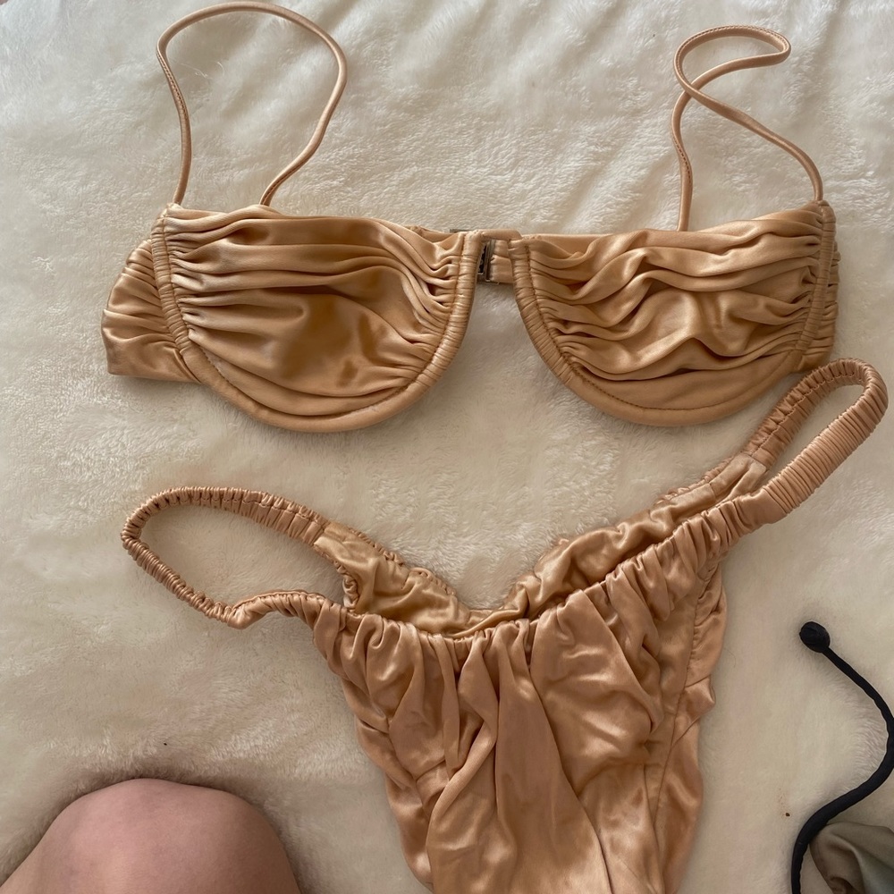 Isa Boulder bikini